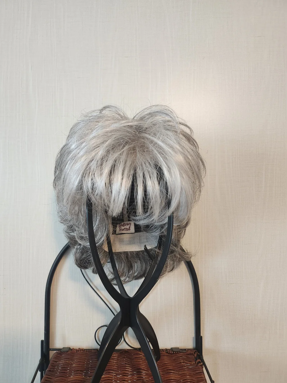 Godiva's Secret Wig - Sunset In Silver Stone